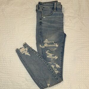 COPY - 8 Long- Light Washed American Eagle denim skinny jeans size